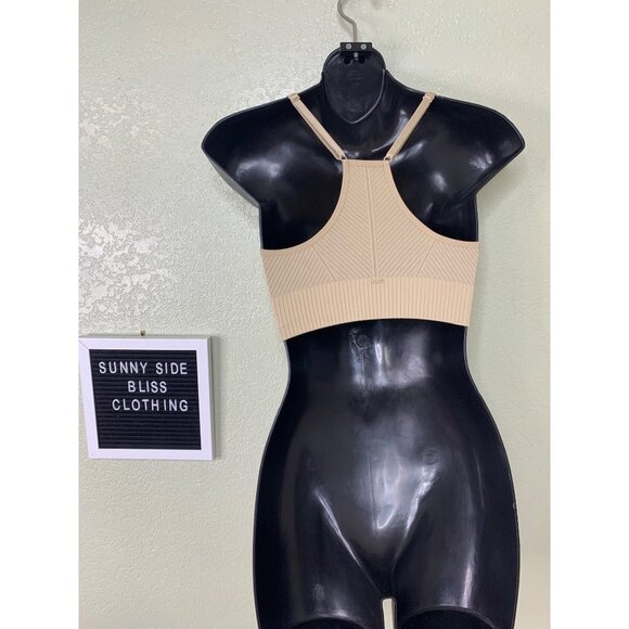 Victoria Secret Pink Active Cream Scoop Neck Seamless Sports Bra Size Small - Picture 4 of 10